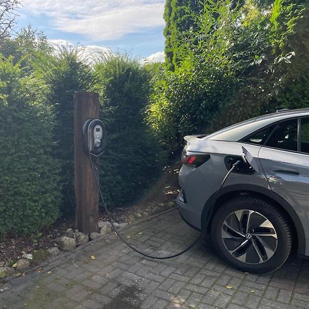 Ferienwohnung zwischen Wald und See Jever Exterior foto